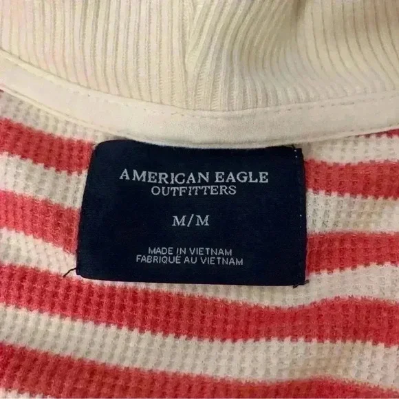 Vintage American Eagle Women's Red/Cream Striped Sweater Size Medium - Picture 8 of 8